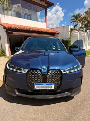 BMW iX ELÉTRICO XDRIVE40